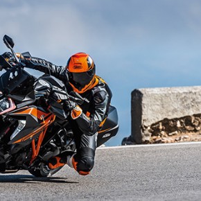 KTM スプリングキャンペーン KTM スプリングキャンペーン