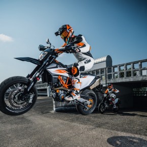 690SMCR 2020モデル 入荷します! 690SMCR 2020モデル 入荷します!