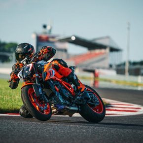 KTM MY2023 STREET NAKED＆SUPERSPORTS MODEL